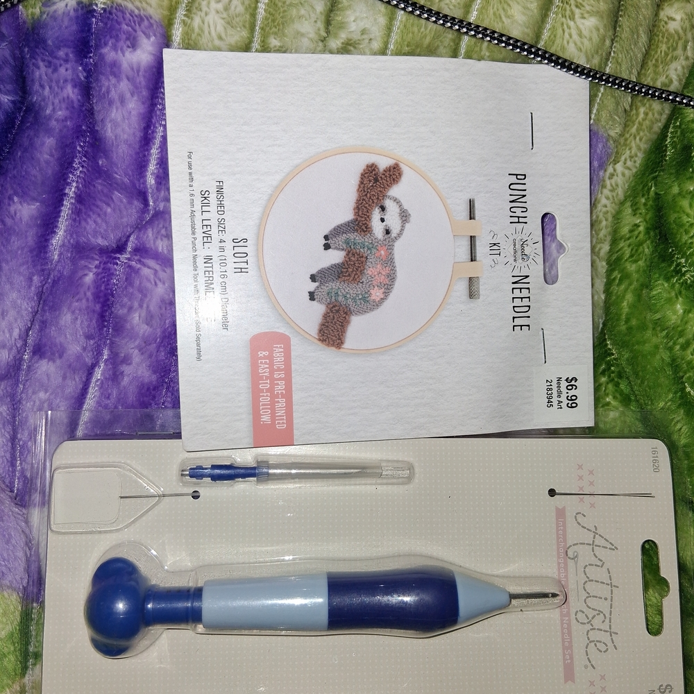 Artis Punch Needle Kit - Blue and White